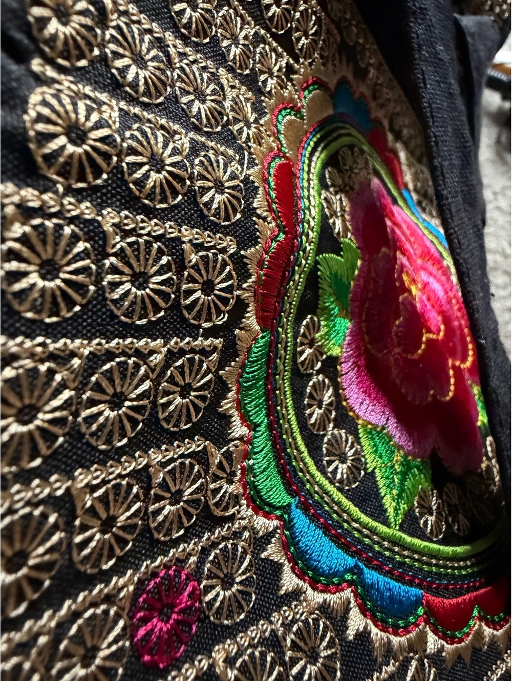 Embroidered backpack - Picture 6 of 7